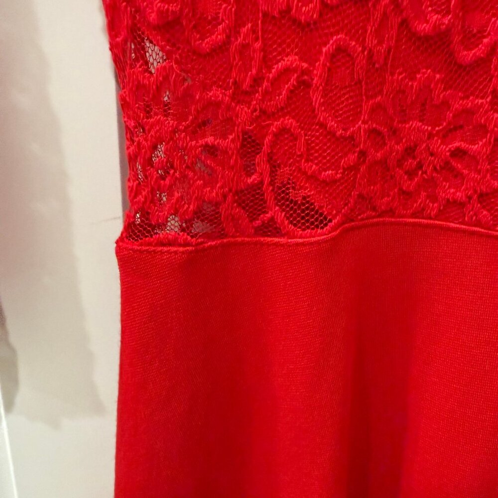 Red Lace Fit & Flare Dress | 3/4 Sleeve | Elegant | Size Small (Approx.) - Picture 6 of 6